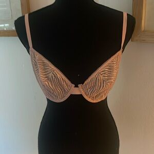 Victoria’s Secret lace bra size 34D